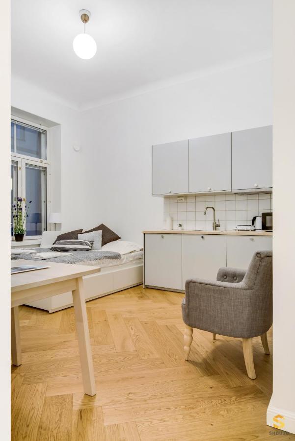 Pieni Roobertinkatu Big 13 Apartment Helsinki Luaran gambar